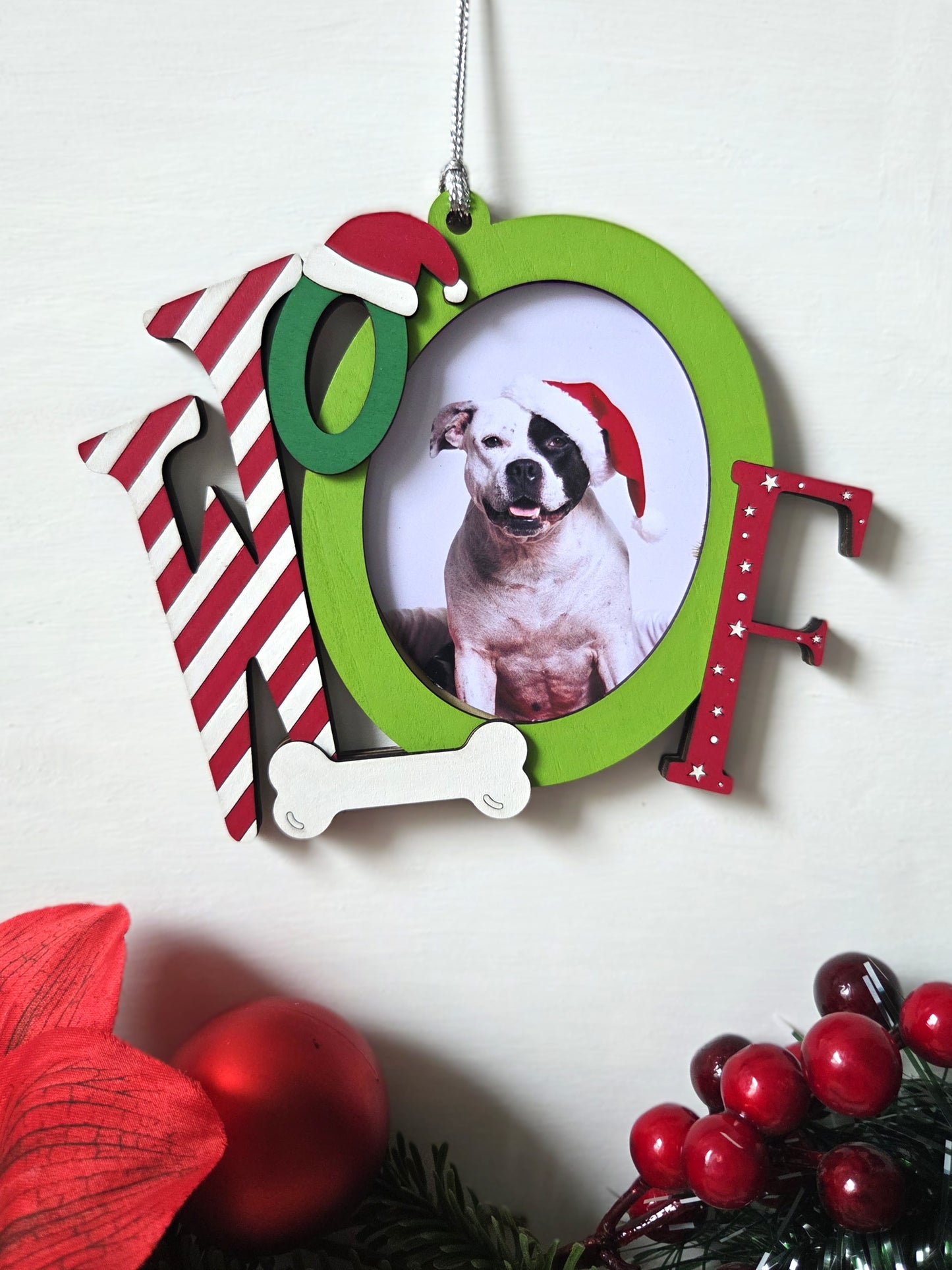 Ornement de Noël – Mot “WOOF” avec emplacement photo | Décoration festive pour amoureux des chiens
