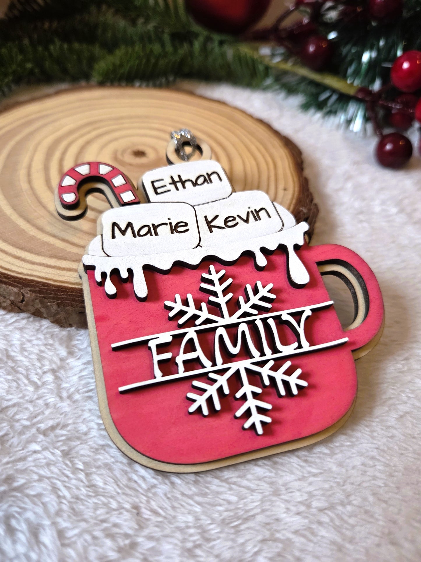 Ornement de Noël personnalisable – Tasse de Marshmallows / Chocolat Chaud | Prénoms gravés